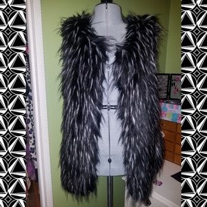 Nicole Black & White Feathery Faux Fur Vest New